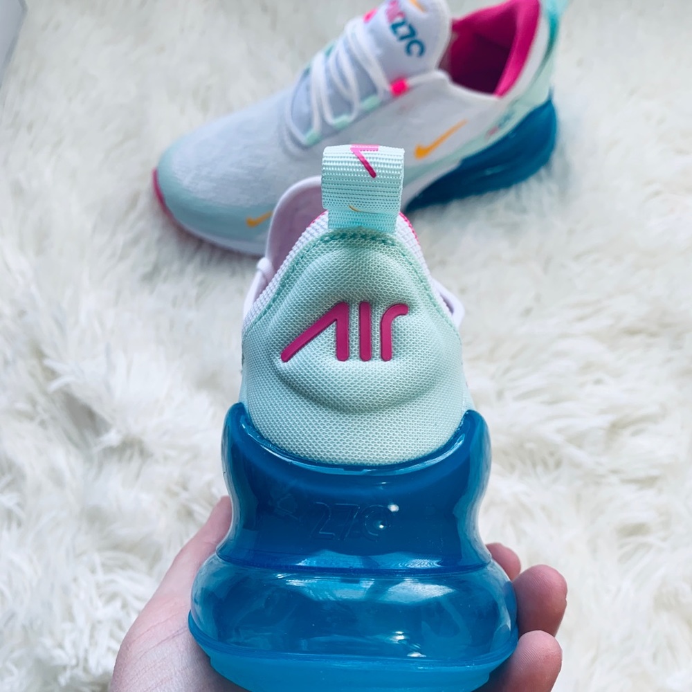 Nike Air Max 270 - Picture 4 of 5